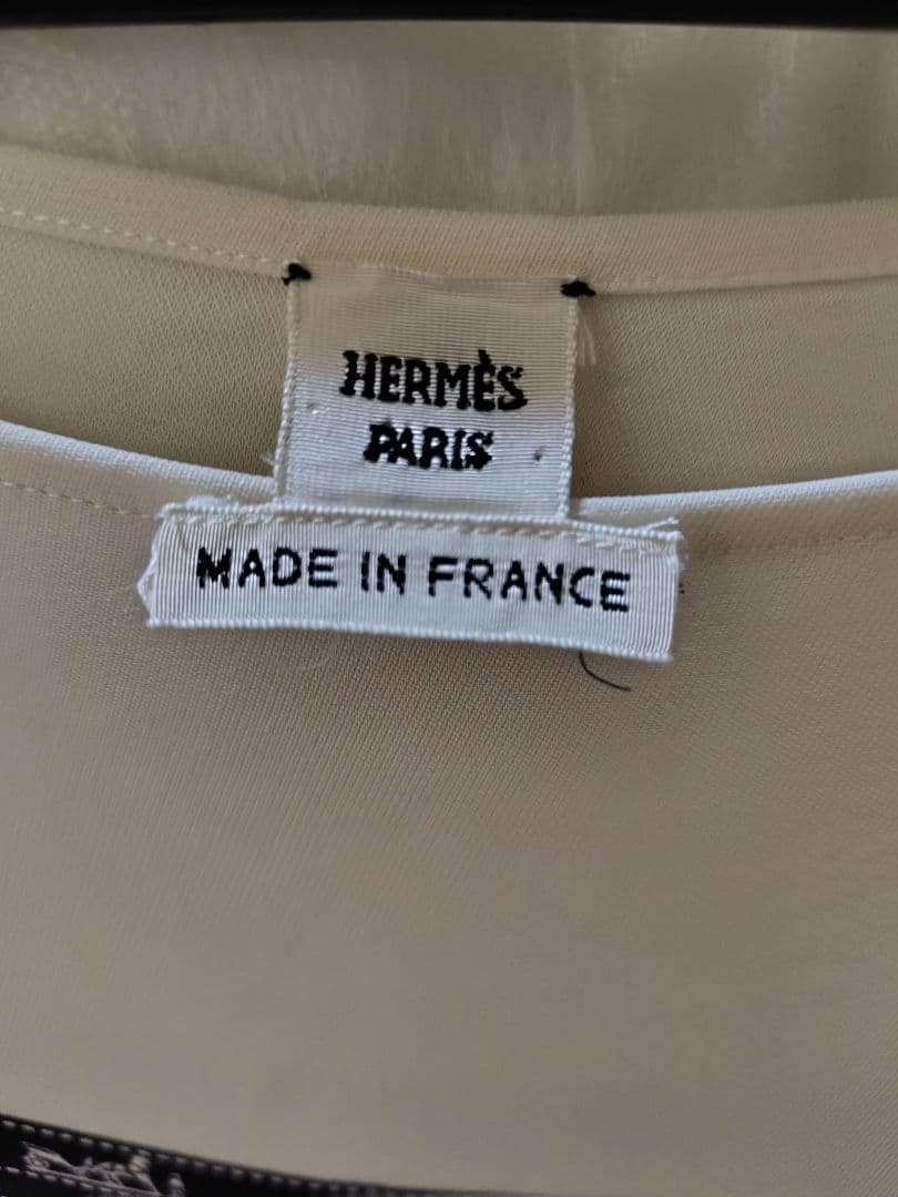 HERMES ボルデュックリボンシルクノースリーブトップス