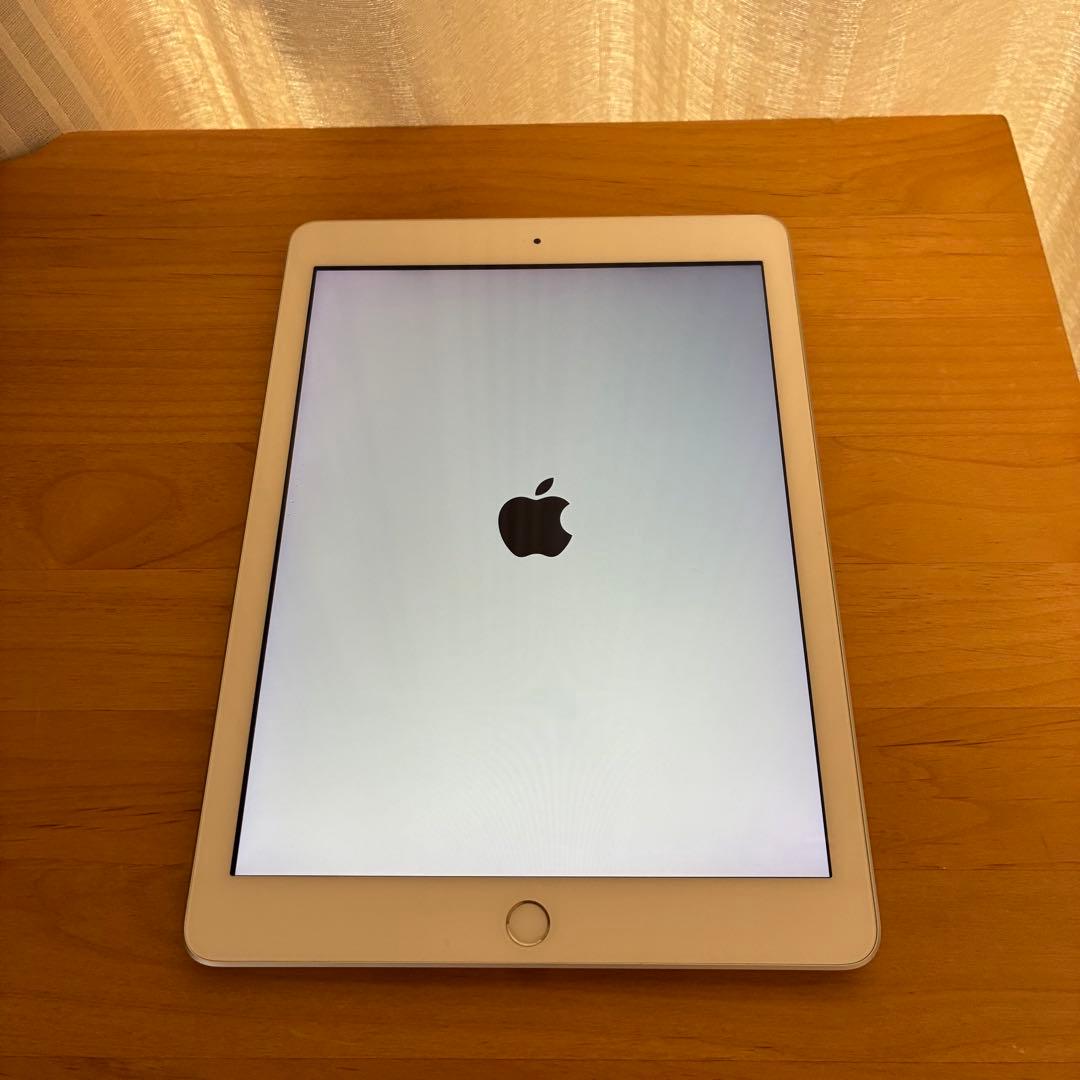 iPad 第5世代 128GB Wi-Fi シルバー