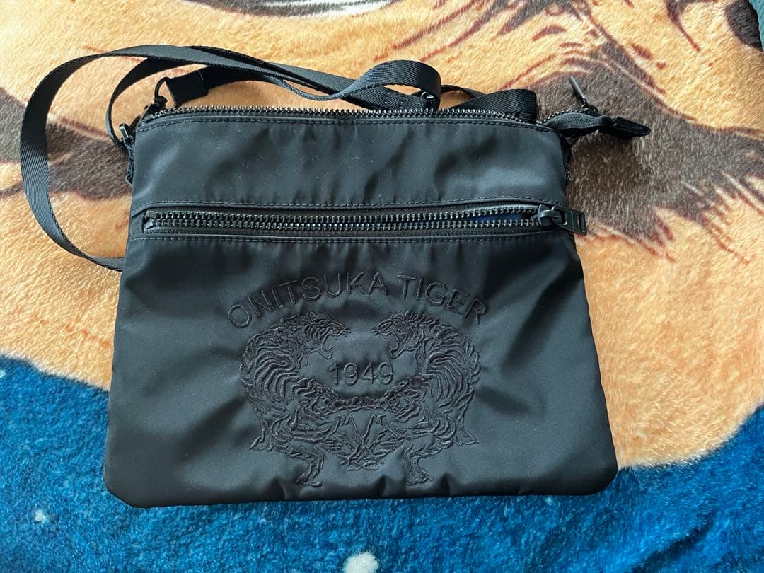 Outsider Tiger ショルダーバッグ ブラック