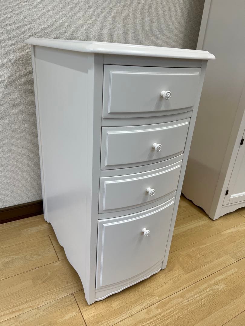 専用ページまとめ買い割引価格リリーホワイト 木製チェスト 4段 引き出し付き