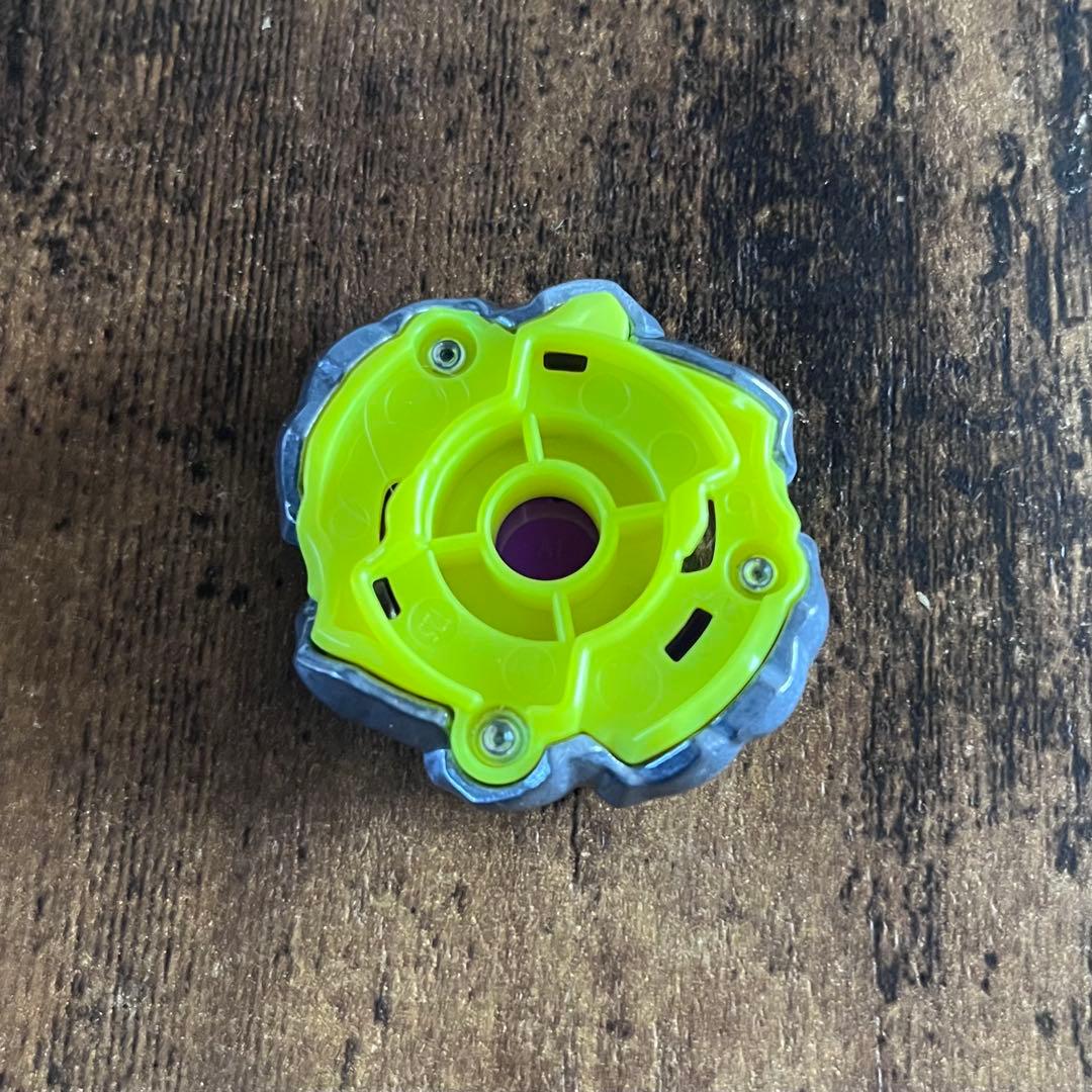 【重め新品全サ限定ベイ】ベイブレードX オロチクラスタ　重量　ブレードのみ　た8