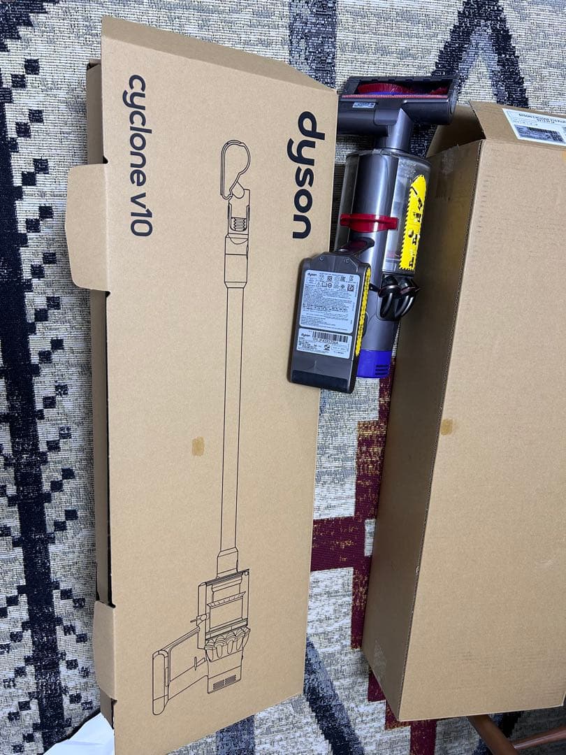Dyson Cyclone V10 コードレス掃除機