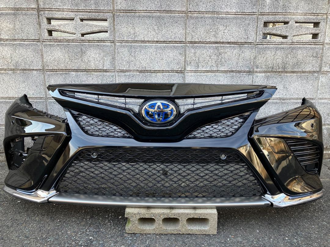 AXVH70 カムリWS フロントバンパー【近郊の方及び引取可能な方限定】