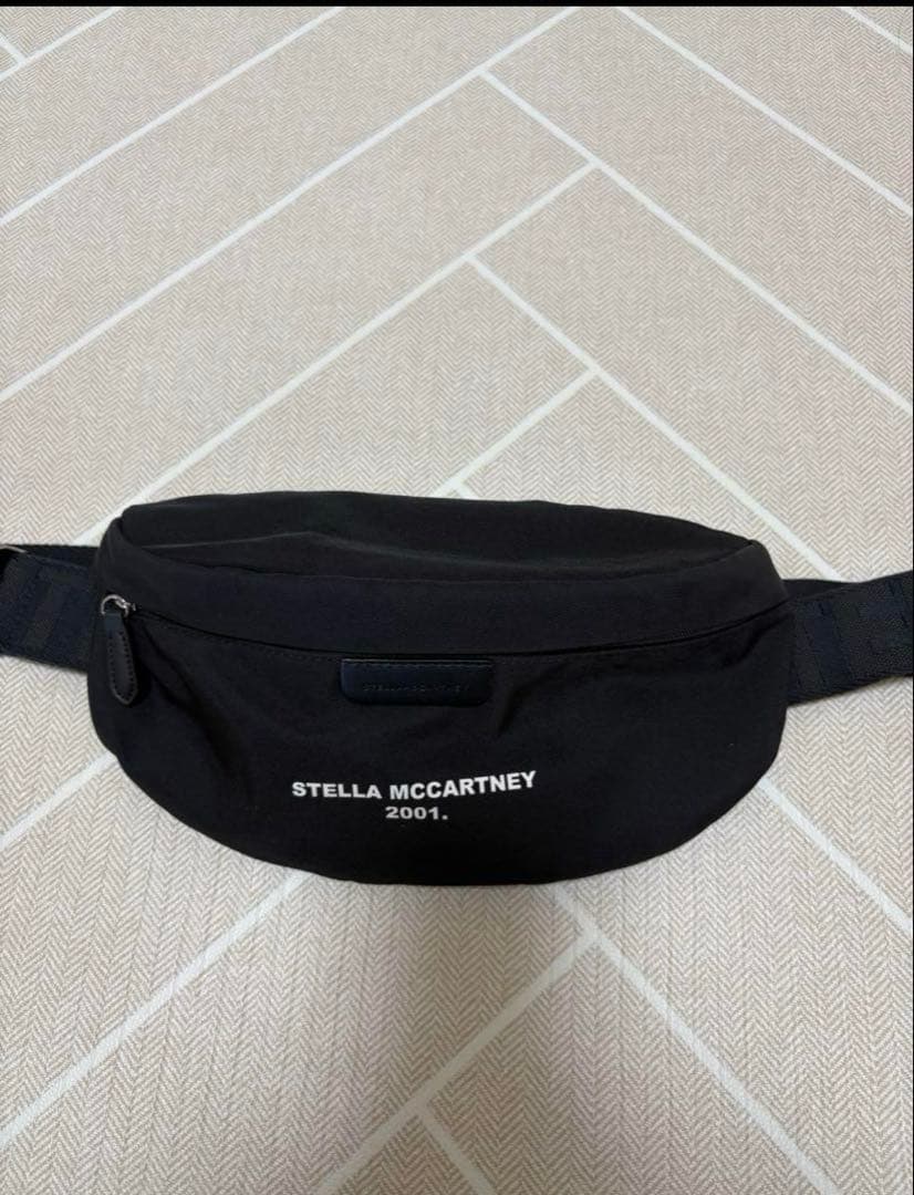 11/620時までお値下げ中STELLA McCARTNEY ボディバッグ