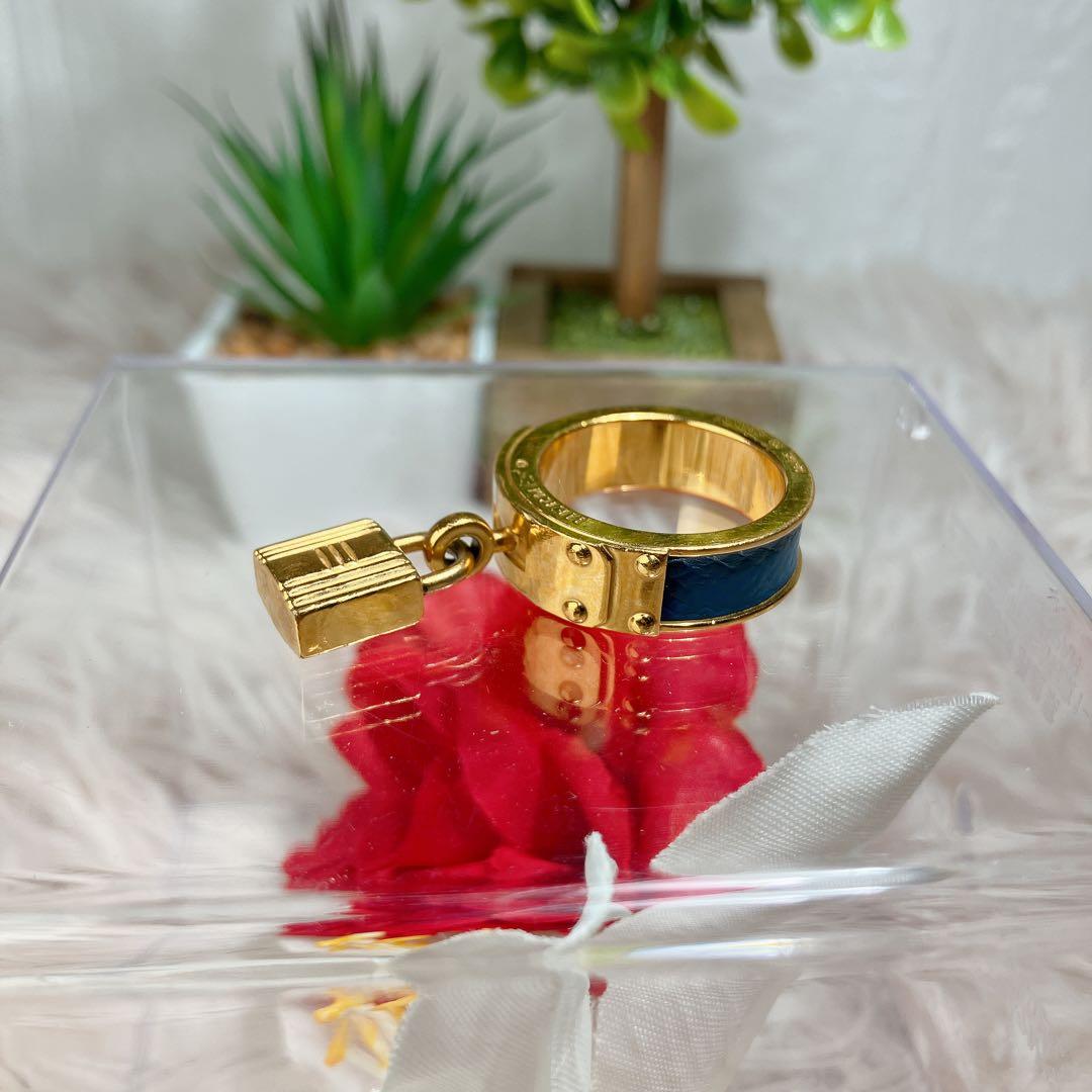 超美品 HERMES スカーフリング ケリー ゴールド ブルー カデナ 金