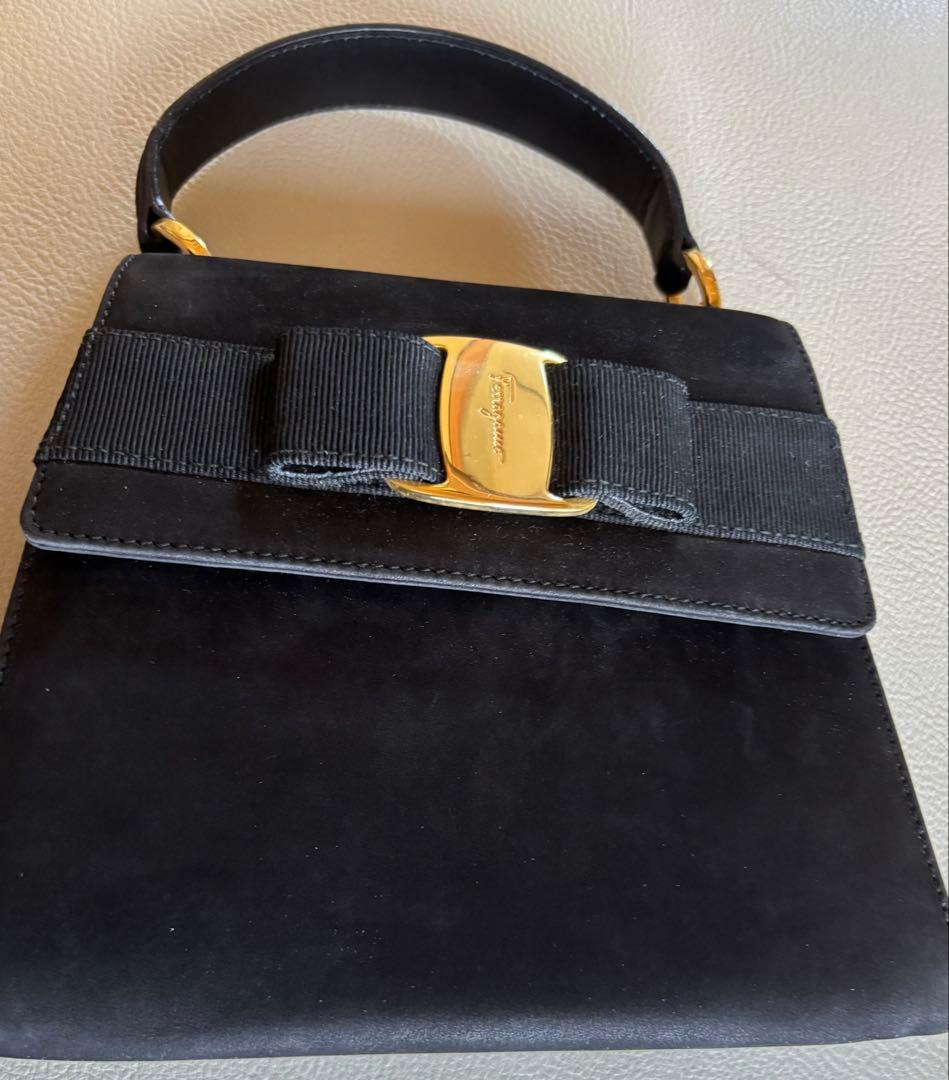 Salvatore Ferragamo ブラック パーティーバッグ