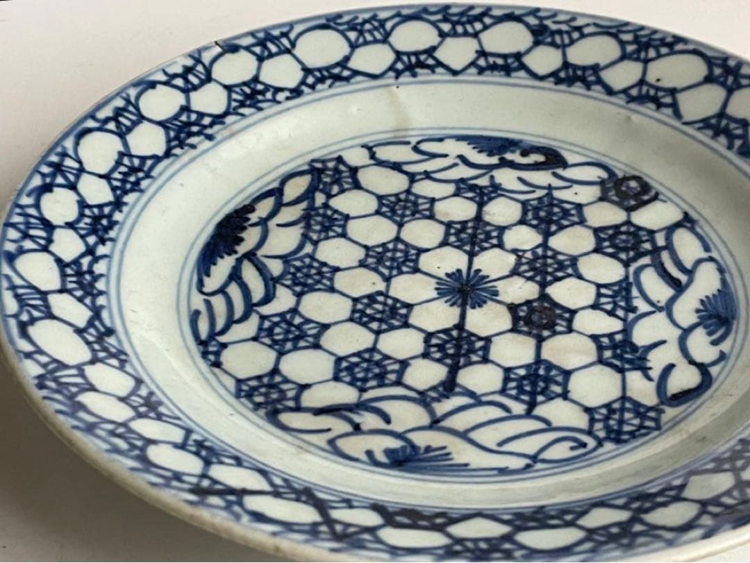 骨董　アンティーク　青花　染付　中国骨董　中国古陶磁　古染付　亀甲花文　丸皿