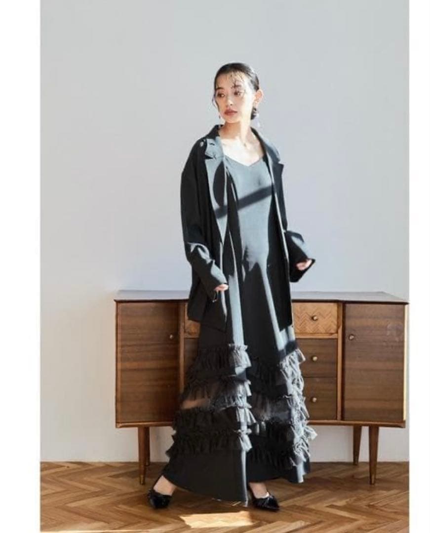 期間限定。１万円引！美品 niana トランスペアレントヘムセットアップドレス