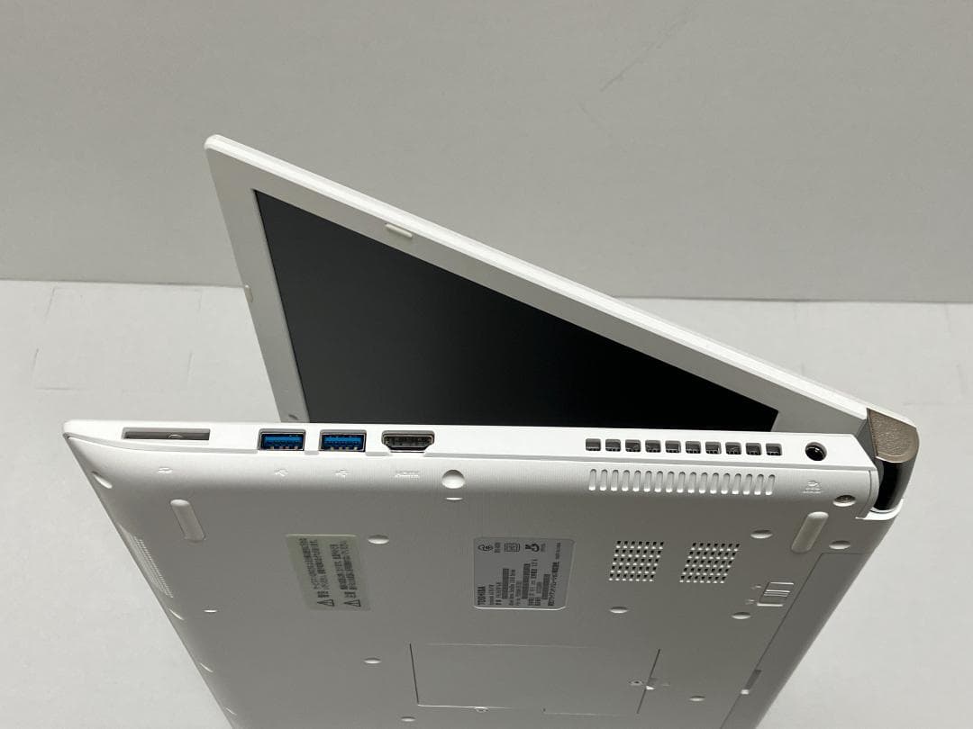 東芝ノートパソコン Core i3/8GB/新品SSD/Windows11