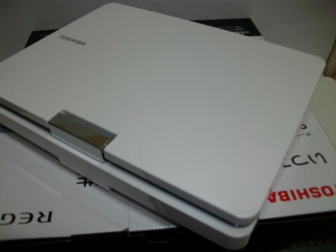 東芝 REGZA 2024年製 9V型DVDプレーヤー SD-P910S