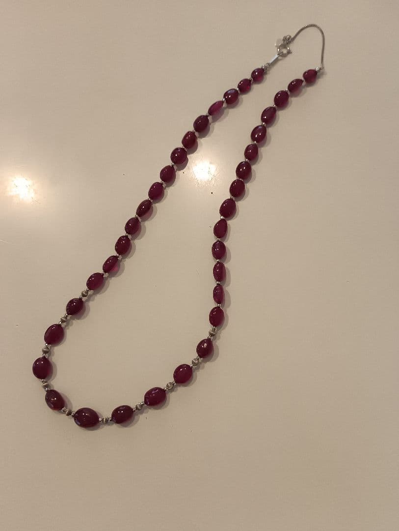 森　K18WG赤紫色オーバルビーズネックレス