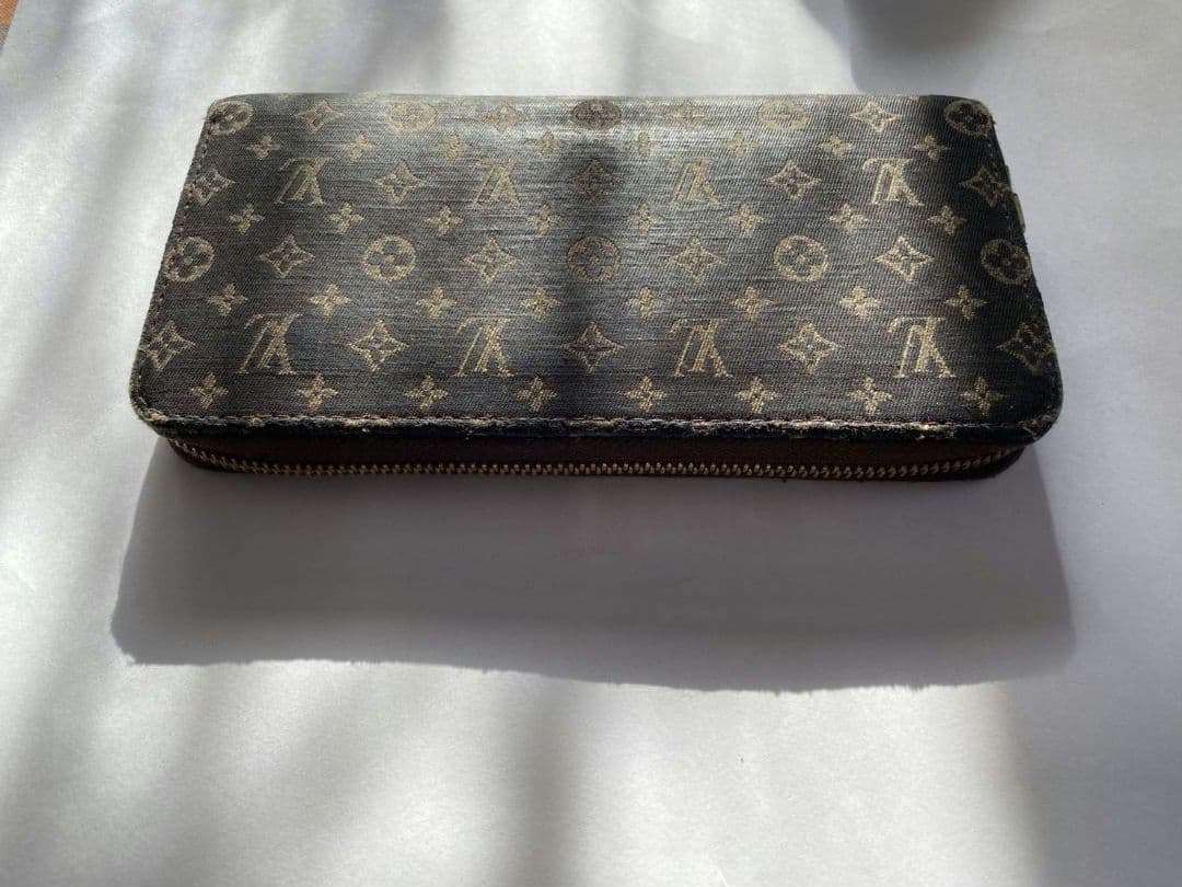 M*)様 LOUIS VUITTON 長財布