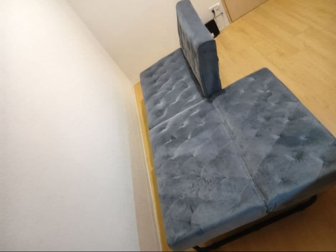 き*。様 LOWYA ベロア調3人掛けソファー