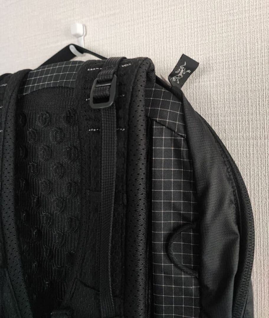 専用　新品未使用 アークテリクス Aerios18エアリオス18 ブラック