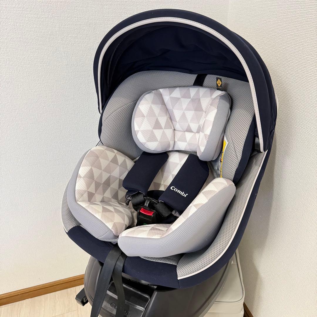 【極美品】コンビクルムーヴスマート JN-570 チャイルドシート