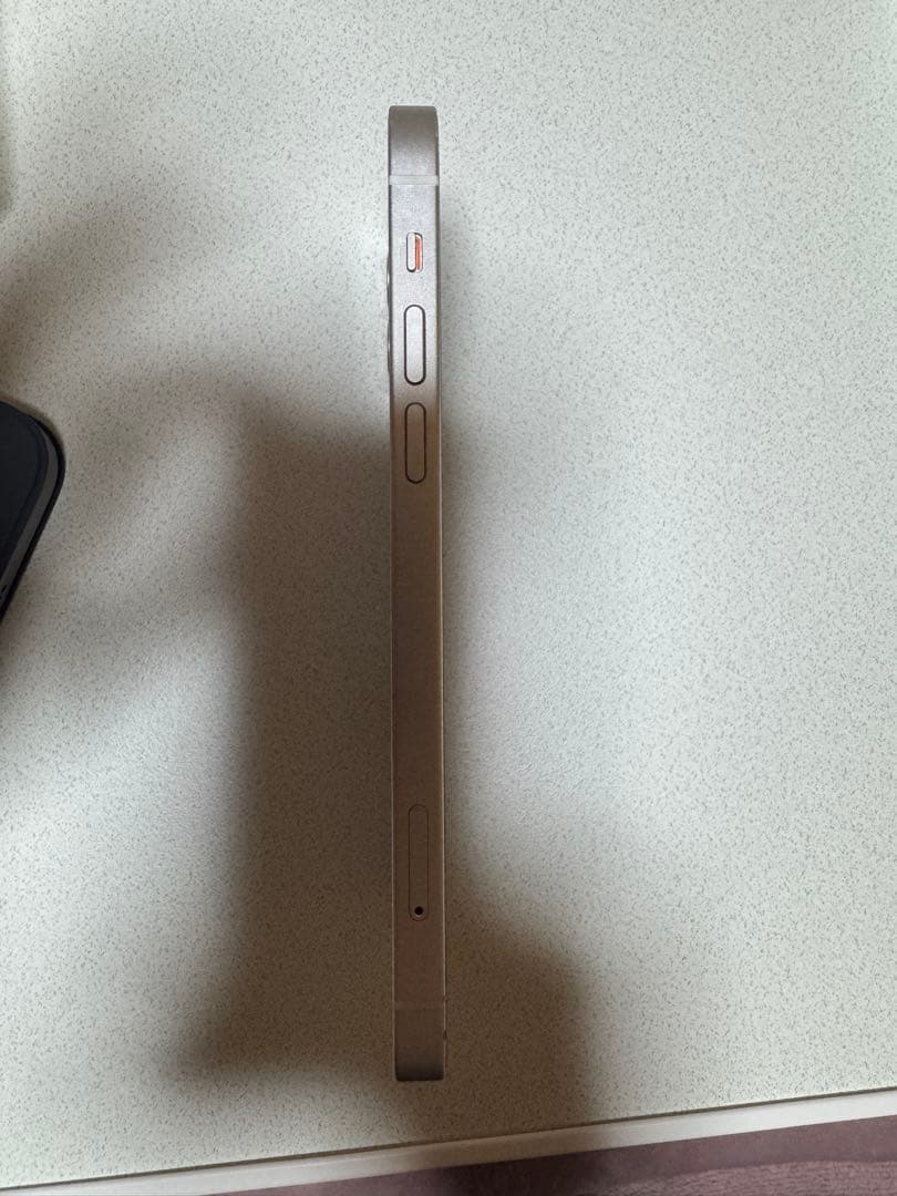 iPhone 12 ホワイト