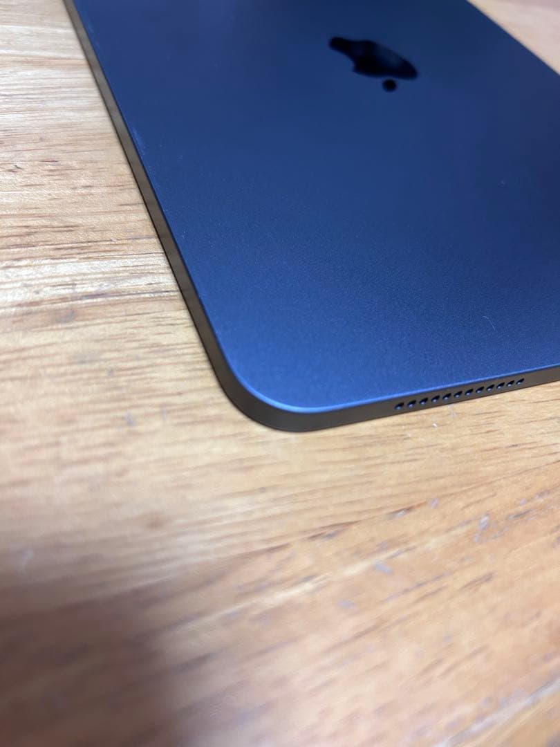 iPad Air 第５世代 (M1) 64GB / Wi-fiモデル