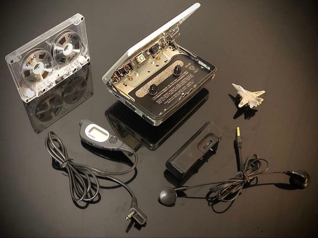 カセットウォークマン SONY WM-EX600 銀色「整備済み、完動超美品」