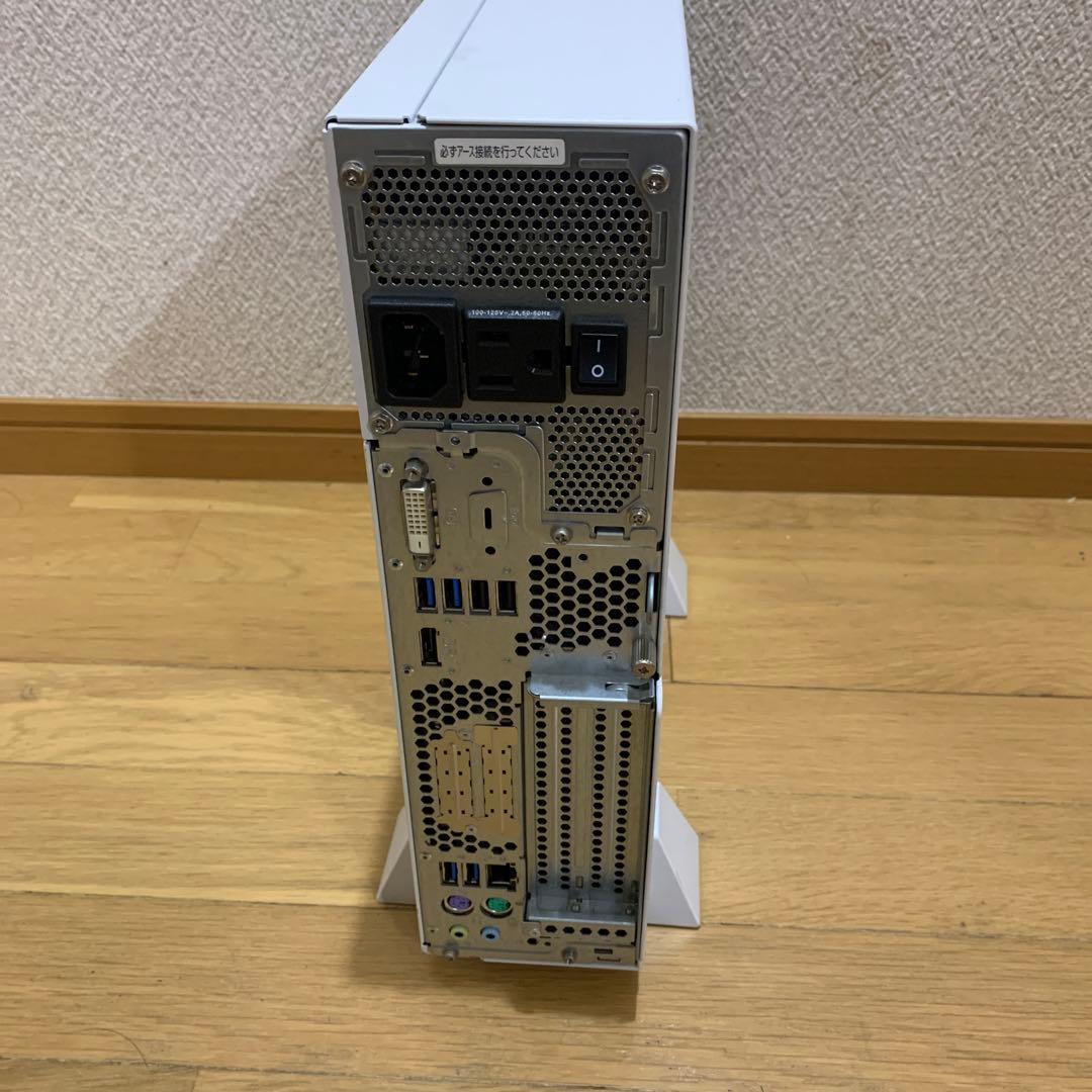 Fujitsu ESPRIMO スリム型デスクトップPC D588/V