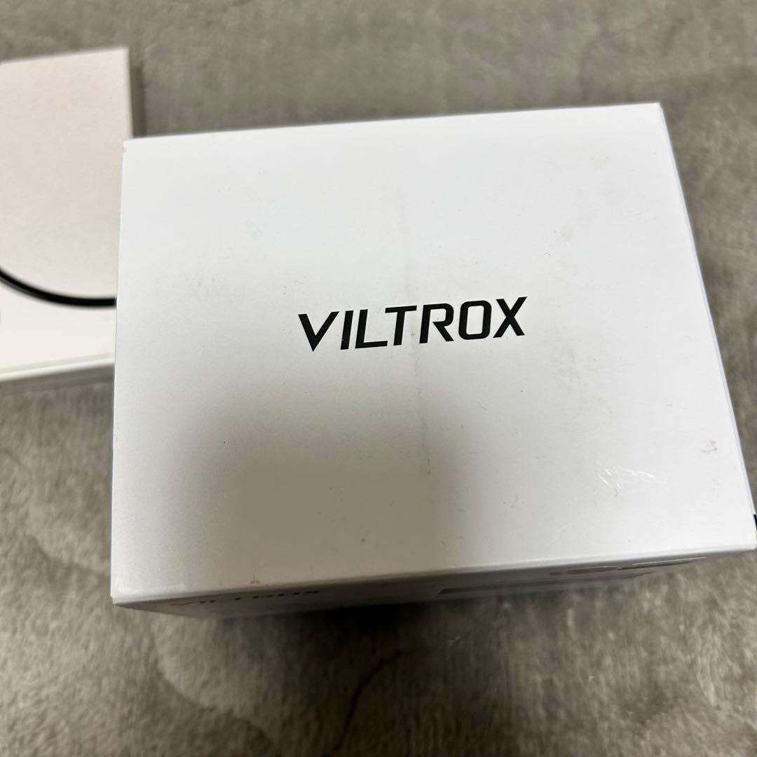 VILTROX AF 33mm F1.4 STM シルバー