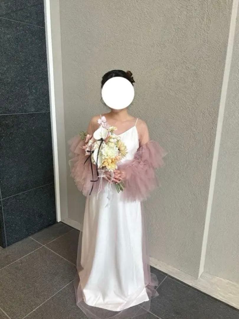 ホワイトウェディングドレス Aライン　チュール　ブーケ　３点SET