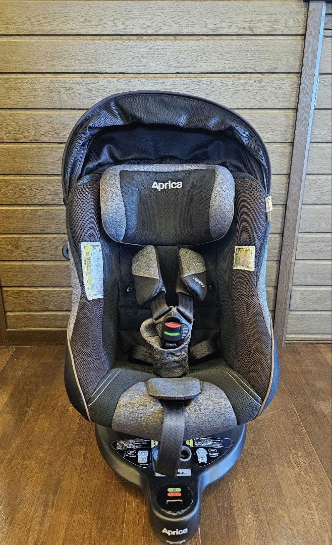 ま*る様 美品　Aprica アップリカ　クルリラ プロテクト　チャイルドシート