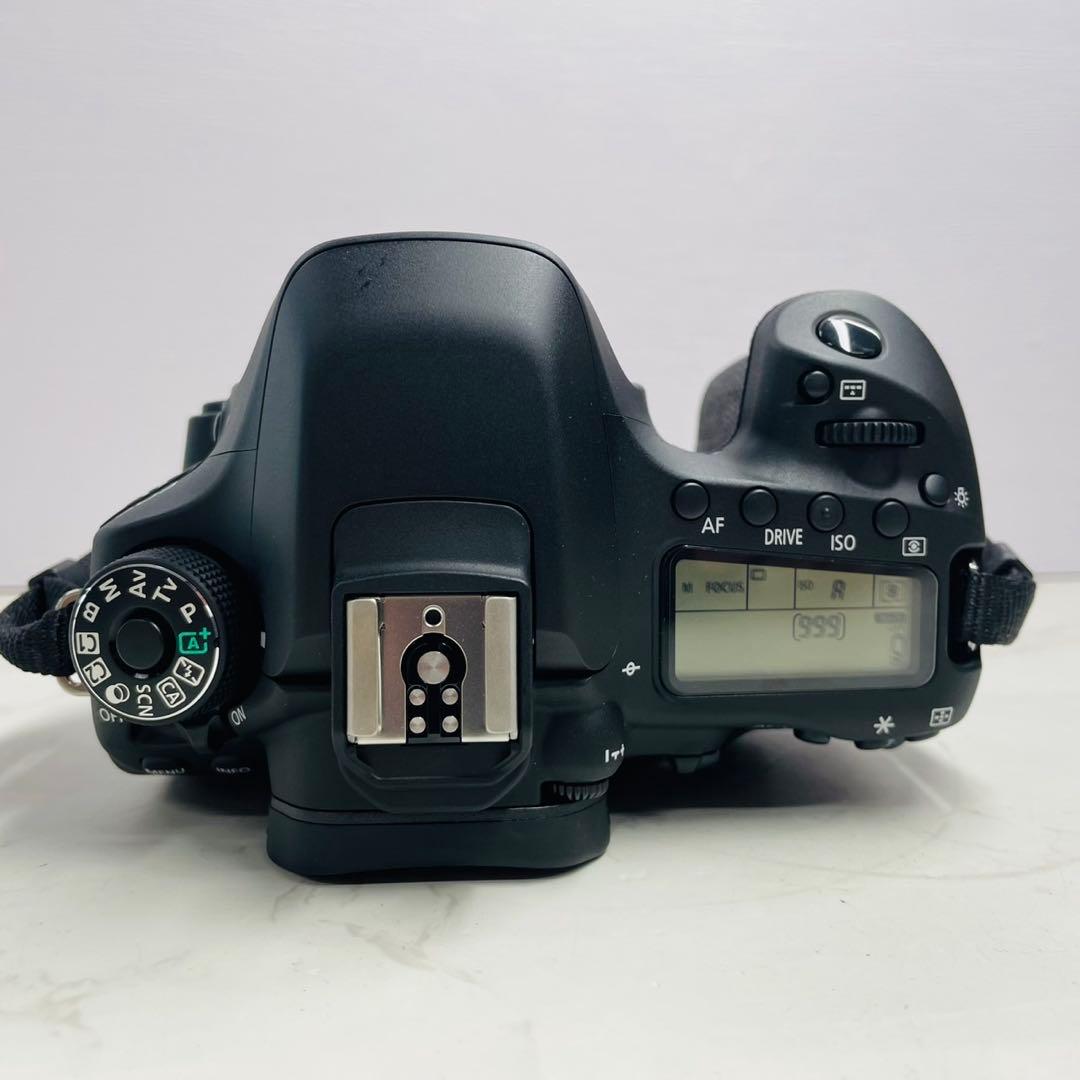 Canon EOS 80D ショット数126枚 デジタル一眼レフ WW8003