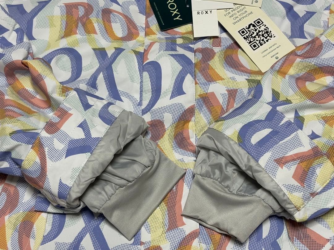 ✨新品未使用タグ付き✨ ROXY ロキシー フード付き スノーボードウェア 白Ｌ