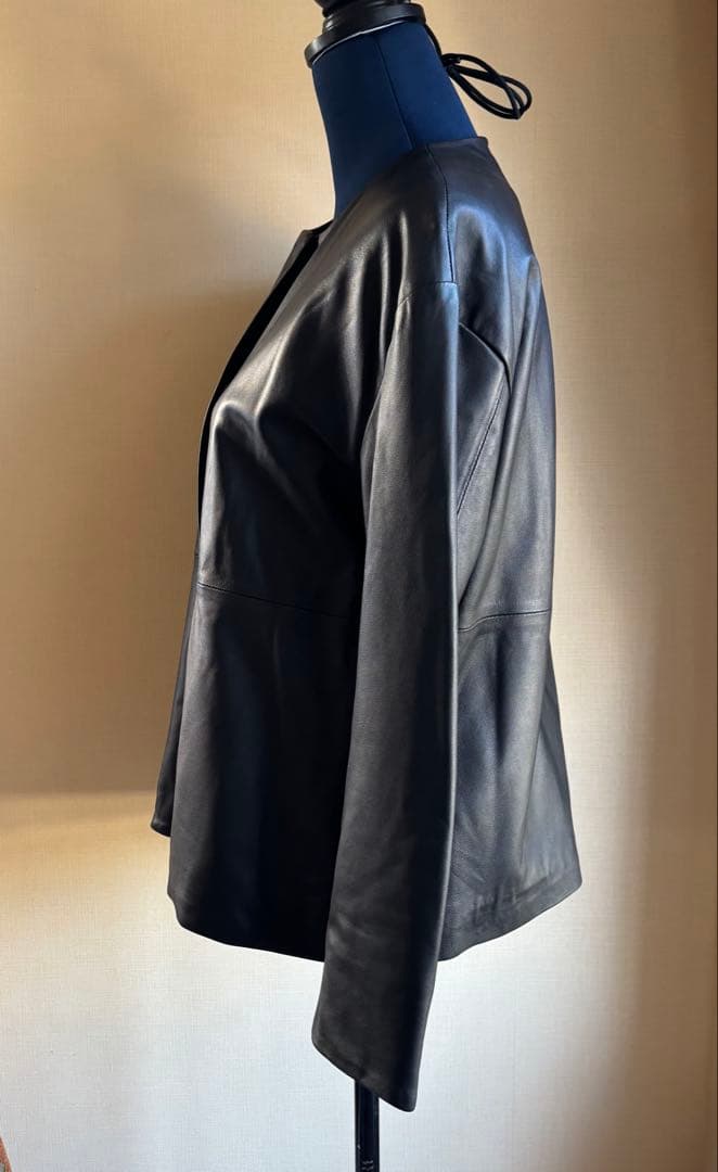 LYBY LYCKA 羊革ノーカラーレザージャケット 11AR ブラック 軽量