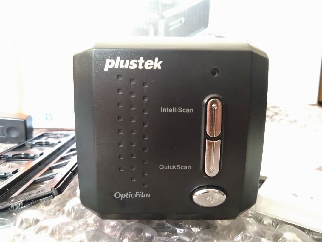 PLUSTEK Optic Film 8200 i SE フィルム スキャナー