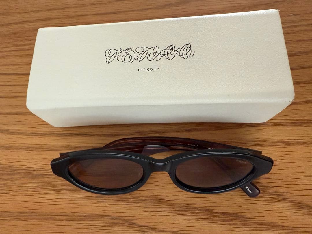 fetico blanc サングラス