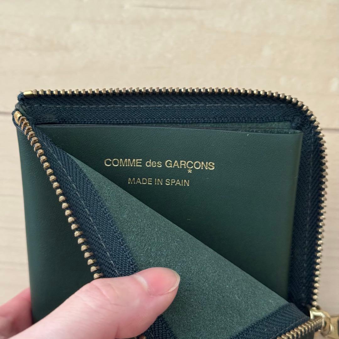 COMME des GARCONS ダークグリーン ケース