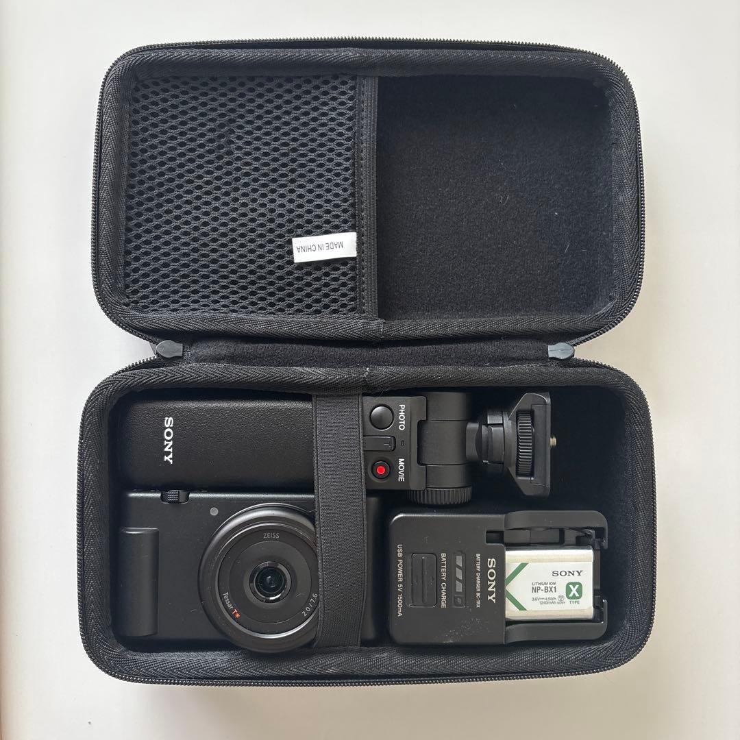 SONY コンパクトデジタルカメラ ZV-1F グリップ&バッテリーチャージャー