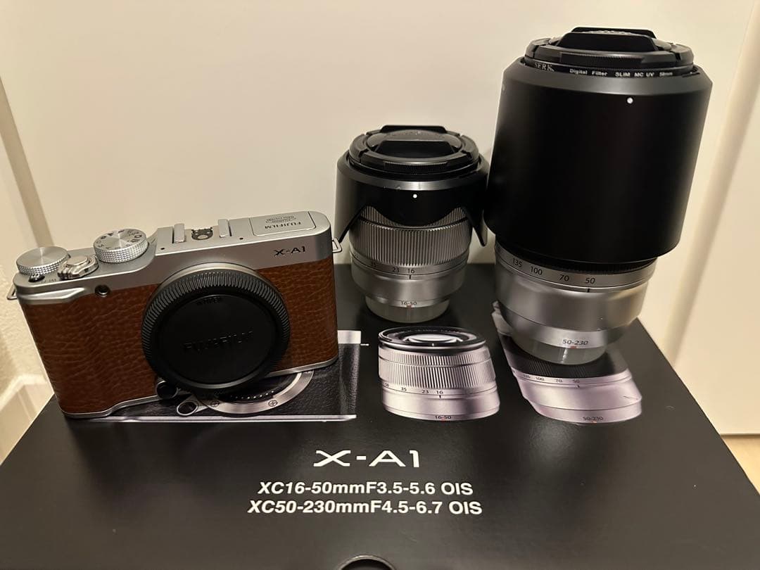 【美品】FUJIFILM X-A1 ダブルズームレンズキット ブラウン