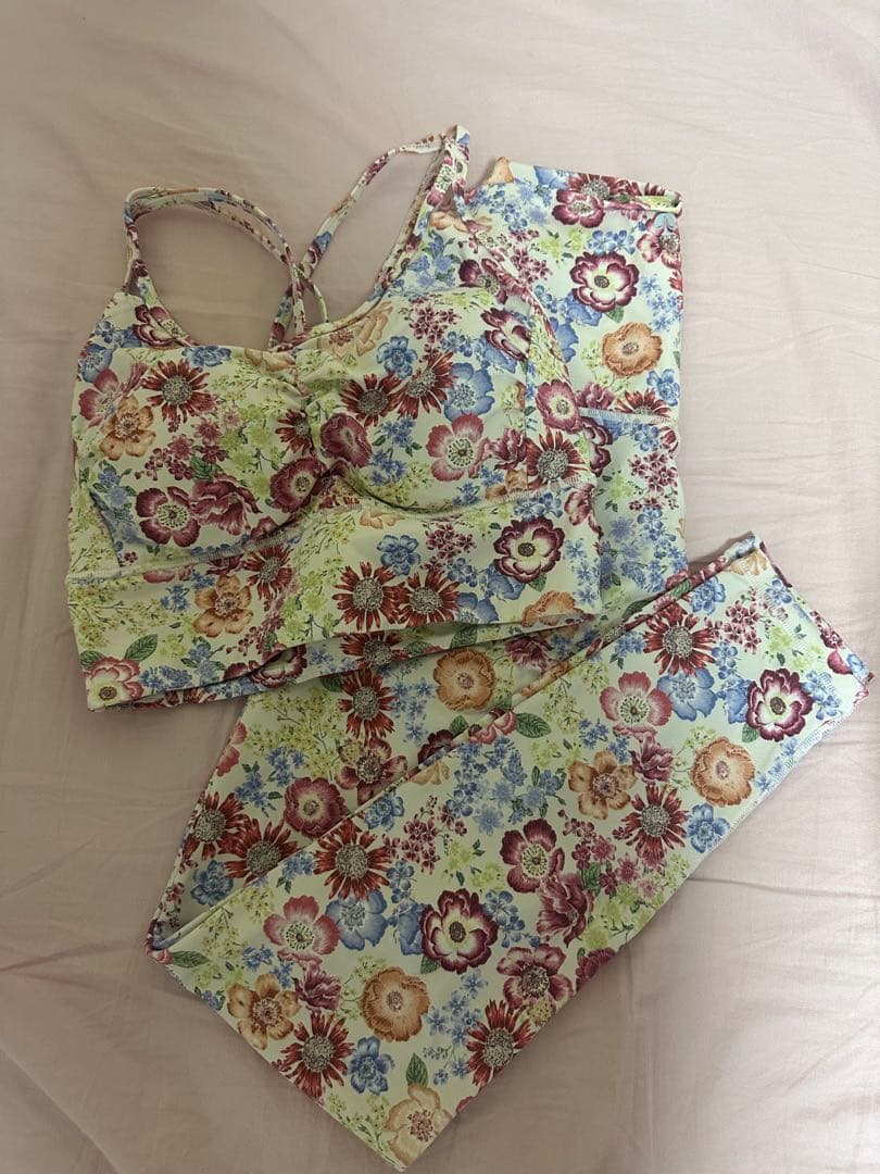 lava sukala ヨガウェア