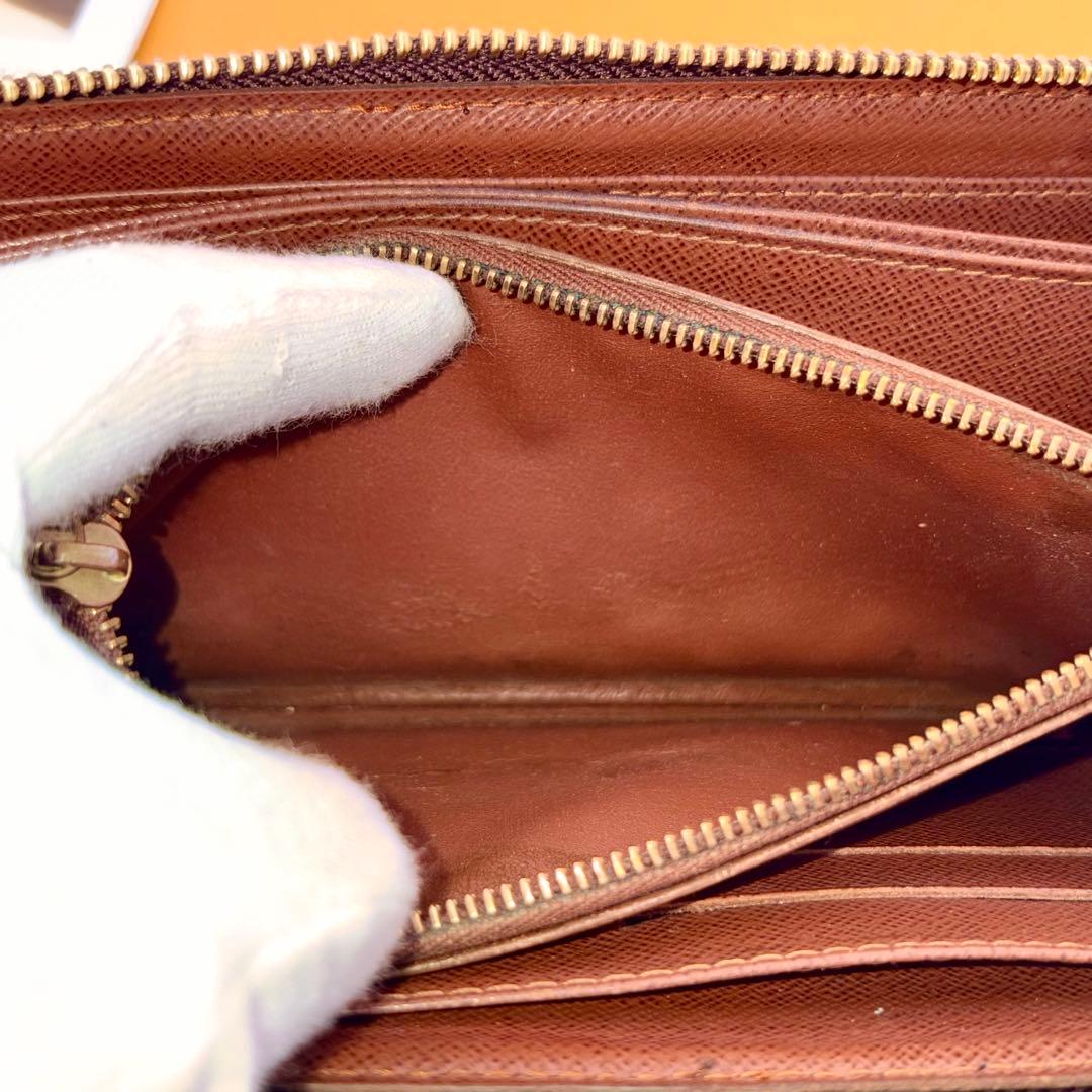 ルイヴィトン　モノグラム　ジッピーウォレット　M60017