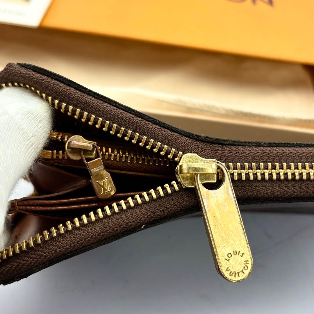 ルイヴィトン　モノグラム　ジッピーウォレット　M60017