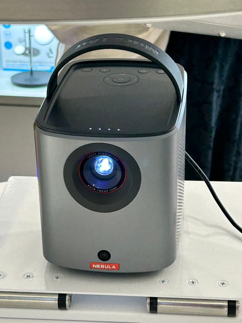 アンカーNebulaMars3 AirGoogleTV搭載モバイルプロジェクター