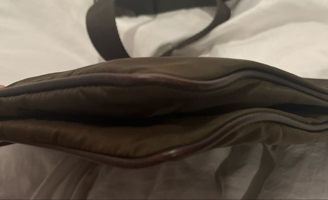 PRADA プラダ ショルダーバッグ　ナイロン　メッセンジャーバッグ