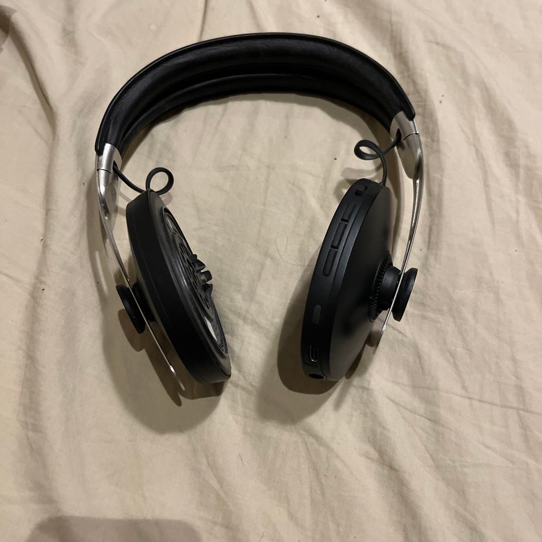 ワイヤレスヘッドホン sennheiser 耳当てなし