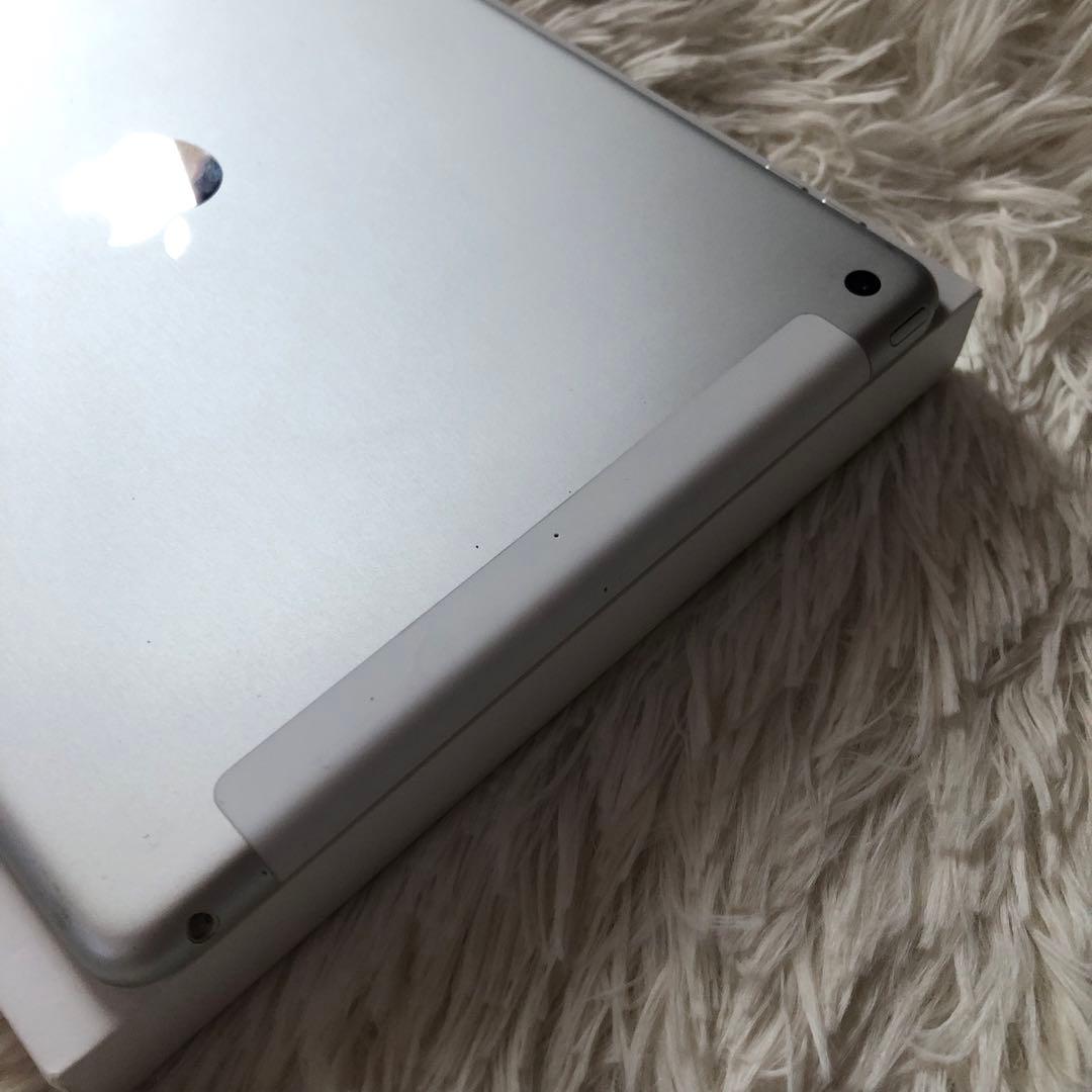 【完動品】iPad 第7世代 32GB SIMフリー【すぐ発送】