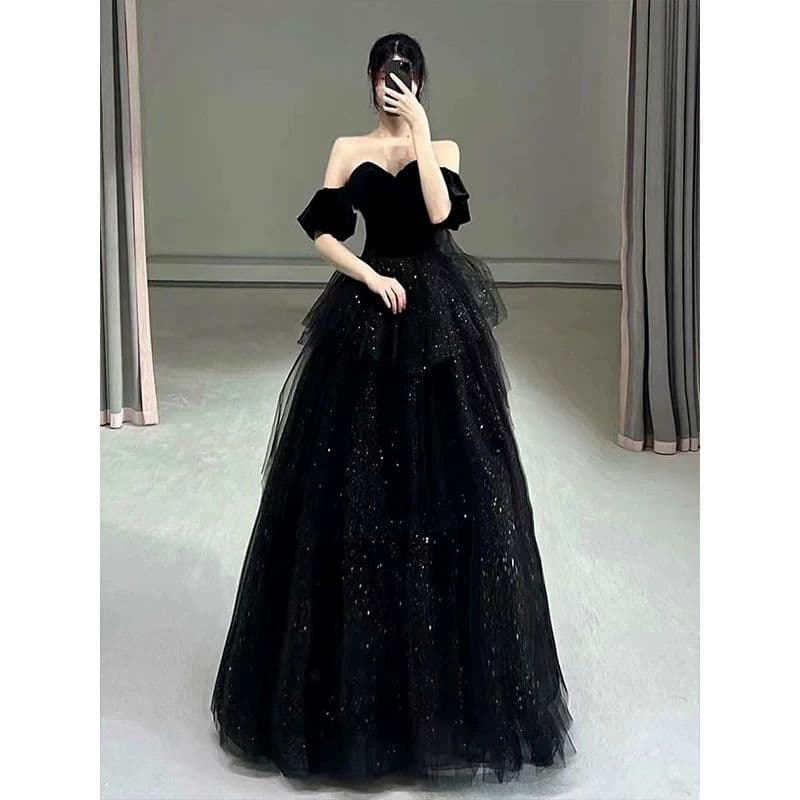 華やか黒イブニングドレス 結婚式やパーティーに最適