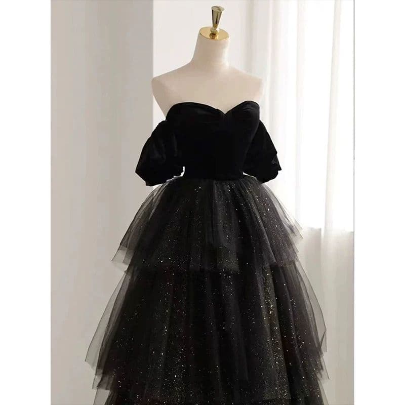 華やか黒イブニングドレス 結婚式やパーティーに最適