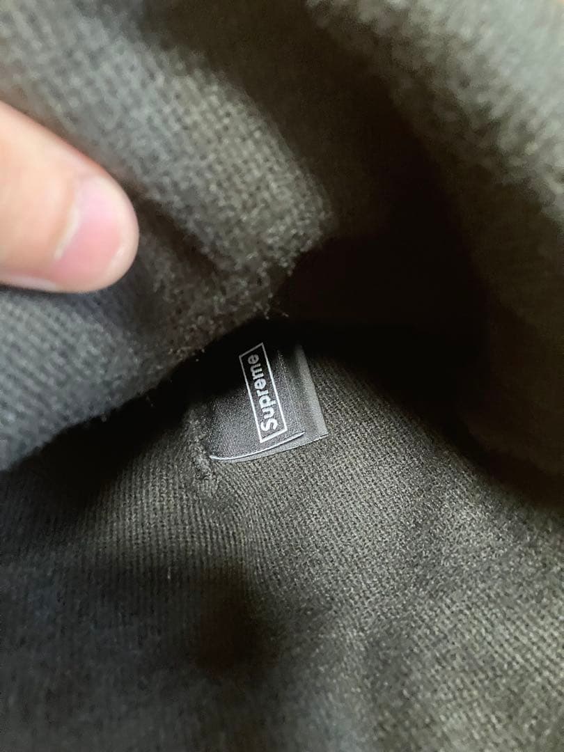 Supreme × New Era® Blackletter Beanie