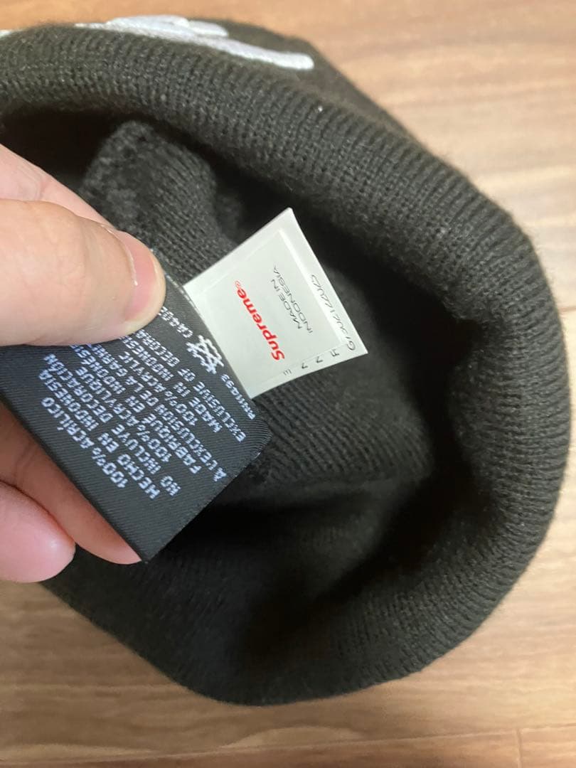Supreme × New Era® Blackletter Beanie