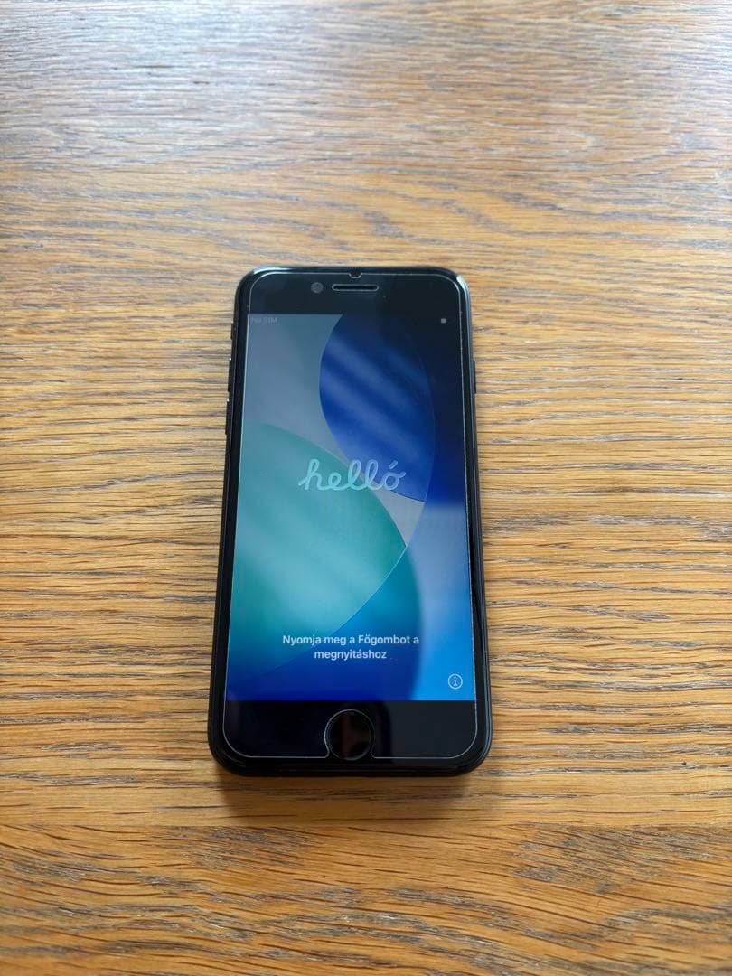 【美品】iPhone SE 第3世代 128GB ブラック