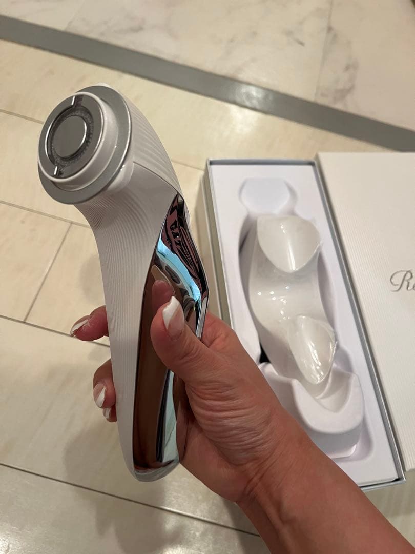 ReFa 美顔器 ホワイト 専用ケース付き