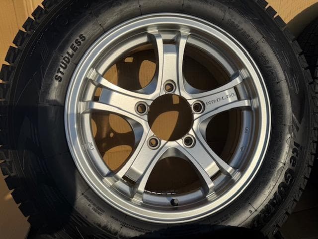 ジムニー スタッドレスセット 185/85R16 2021年製 ウェッズ