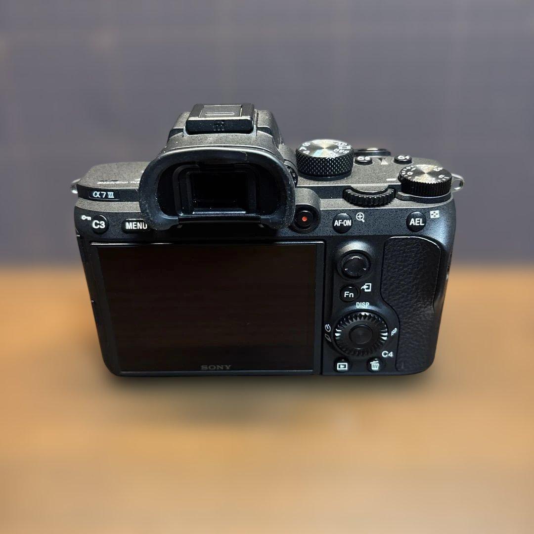 sai　12/13 23時まで【良品】SONY α7 III ボディ