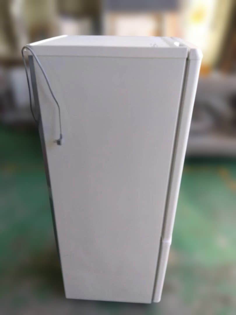 Panasonic ホワイト2ドア冷蔵庫 スリムデザイン　2021年製　S6